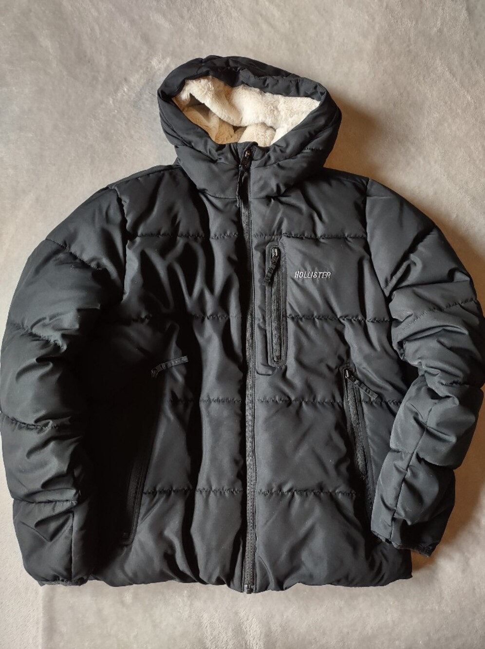 Hollister Men’s Black Puffer Jacket Size S Faux Fur Hood Quilted Coat